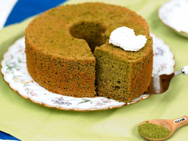 کیک چای سبز | طرز تهیه تخصصی کیک چای سبز (ماچا) با فرمول حرفه‌ای قنادی و تحلیل علمی بافت