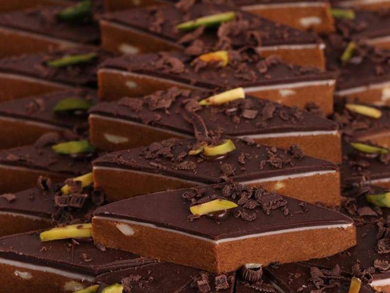 خرید و قیمت برشتوک شکلاتی، نخودچی و لوزی در سال ۱۴۰۴