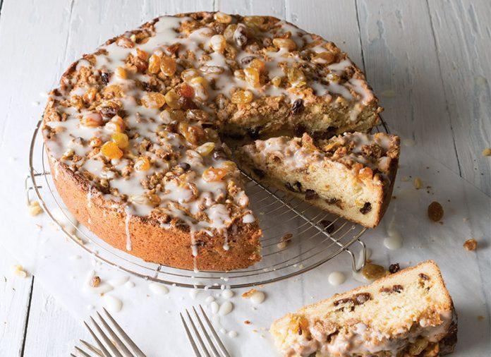 کیک کشمش و قیمت کیک کشمشی خانگی | راهنمای جامع + قیمت کیک کشمش و گردو با شیر، ماست و دارچین